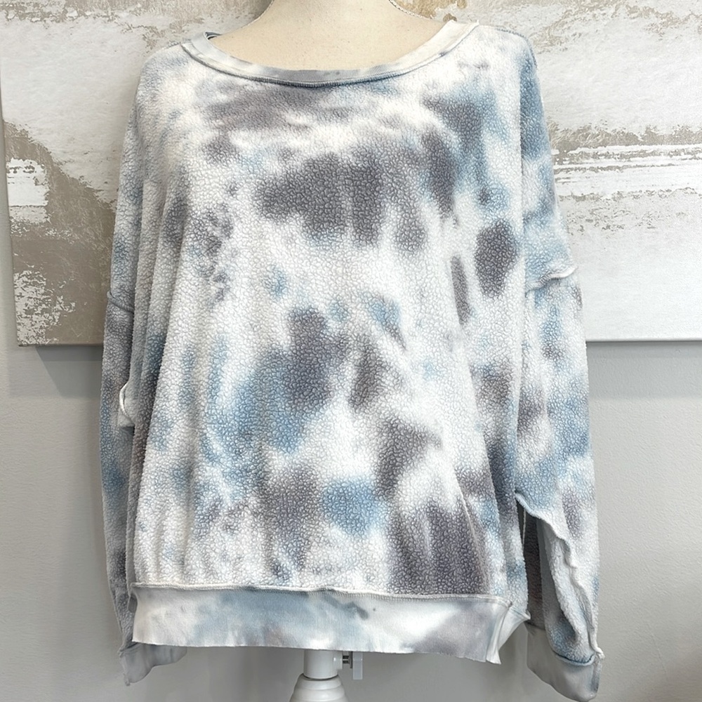 Free People Reversible Tye Dye sweatshirt blue/white size small